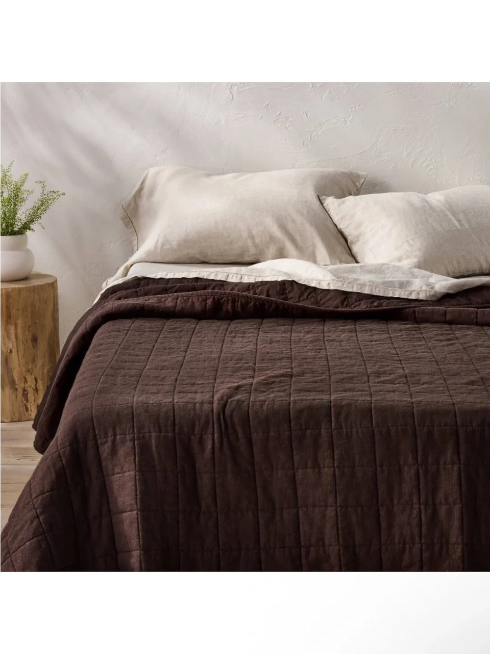 NWT King Plus Heavyweight Linen Blend Quilt Dark Fig - Casaluna